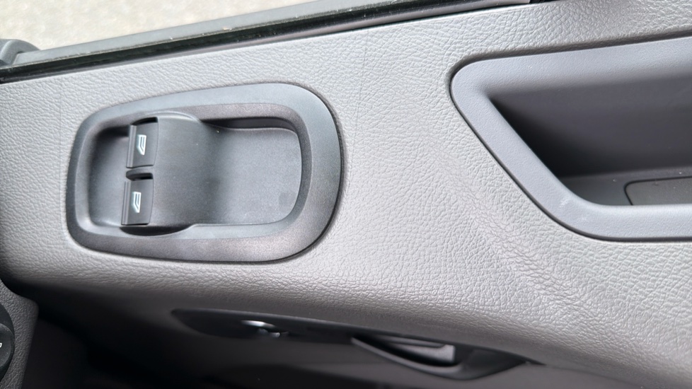 Ford Transit 350 L3 Diesel Fwd 2.0 EcoBlue 130ps H3 Limited Van Auto [8S] [Nav] - Image 32