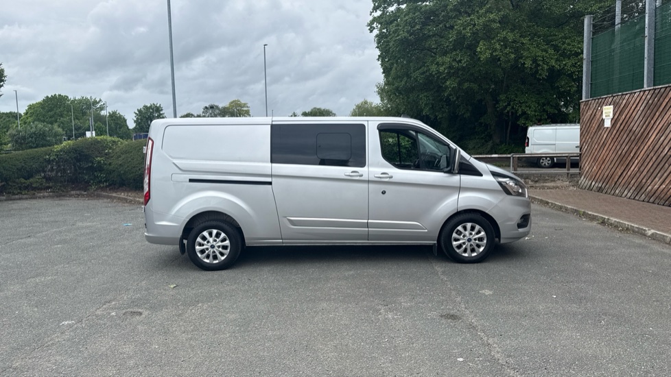 Ford Transit Custom 320 L2 Diesel Fwd 2.0 EcoBlue 170ps Low Roof D/Cab Limited Van Auto - Image 21