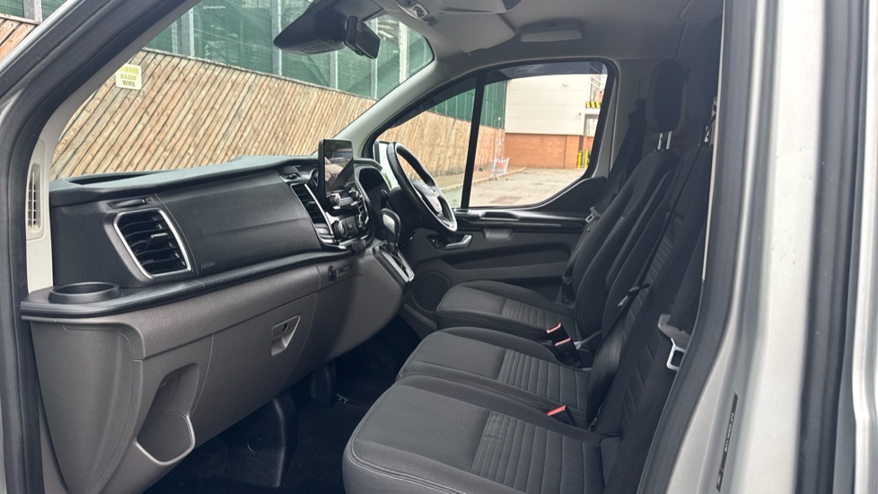 Ford Transit Custom 320 L2 Diesel Fwd 2.0 EcoBlue 170ps Low Roof D/Cab Limited Van Auto - Image 15