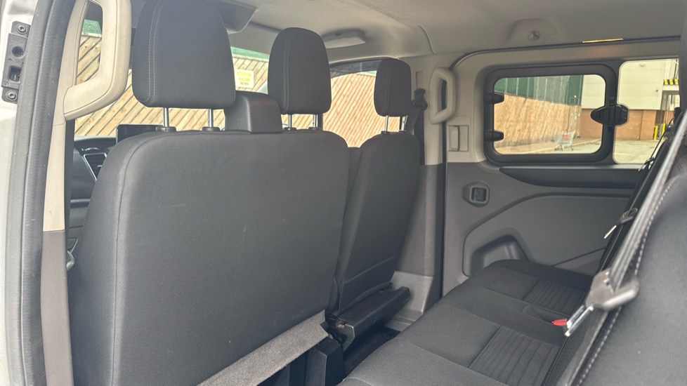 Ford Transit Custom 320 L2 Diesel Fwd 2.0 EcoBlue 170ps Low Roof D/Cab Limited Van Auto - Image 18