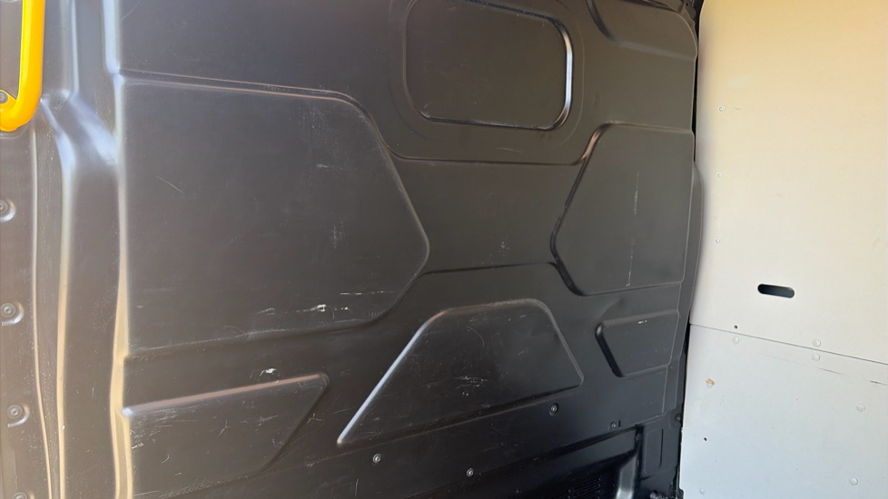 Ford Transit 350 L3 Diesel Fwd 2.0 EcoBlue 165ps H2 Limited Van Auto [Nav] - Image 18