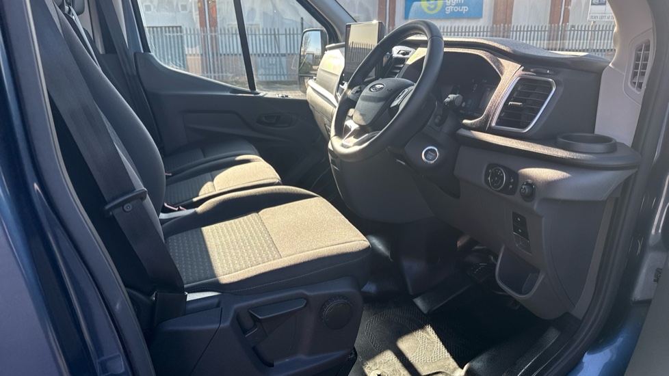 Ford Transit 350 L3 Diesel Fwd 2.0 EcoBlue 165ps H2 Limited Van Auto [Nav] - Image 4
