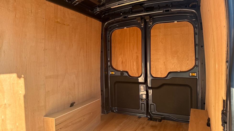 Ford Transit 350 L3 Diesel Fwd 2.0 EcoBlue 165ps H2 Limited Van Auto [Nav] - Image 18