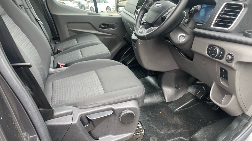 Ford Transit 350 L2 Diesel Fwd 2.0 EcoBlue 130ps H2 Limited Van Auto [8S] [Nav] - Image 4