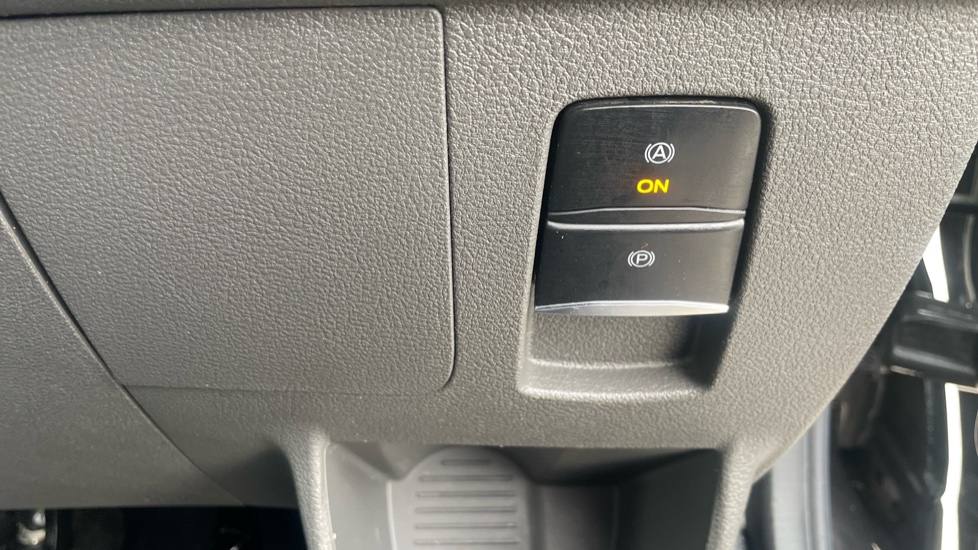 Ford Transit 350 L2 Diesel Fwd 2.0 EcoBlue 130ps H2 Limited Van Auto [8S] [Nav] - Image 27