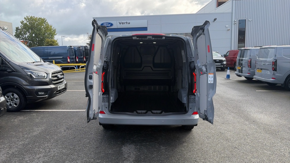 Ford Transit Custom E-320 L1 Rwd 160kW 65kWh H1 Van Limited Auto - Image 6