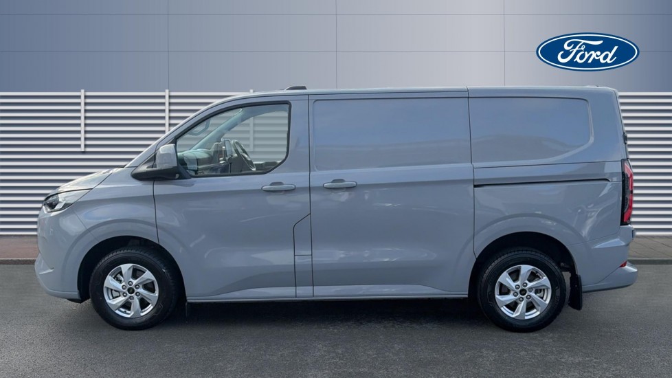 Ford Transit Custom E-320 L1 Rwd 160kW 65kWh H1 Van Limited Auto - Image 3