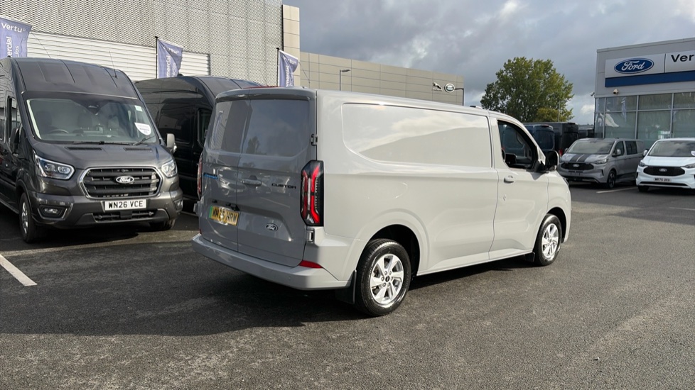 Ford Transit Custom E-320 L1 Rwd 160kW 65kWh H1 Van Limited Auto - Image 11