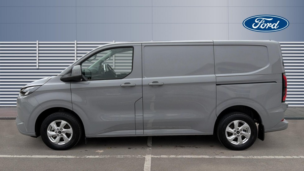 Ford Transit Custom E-320 L1 Rwd 160kW 65kWh H1 Van Limited Auto - Image 4