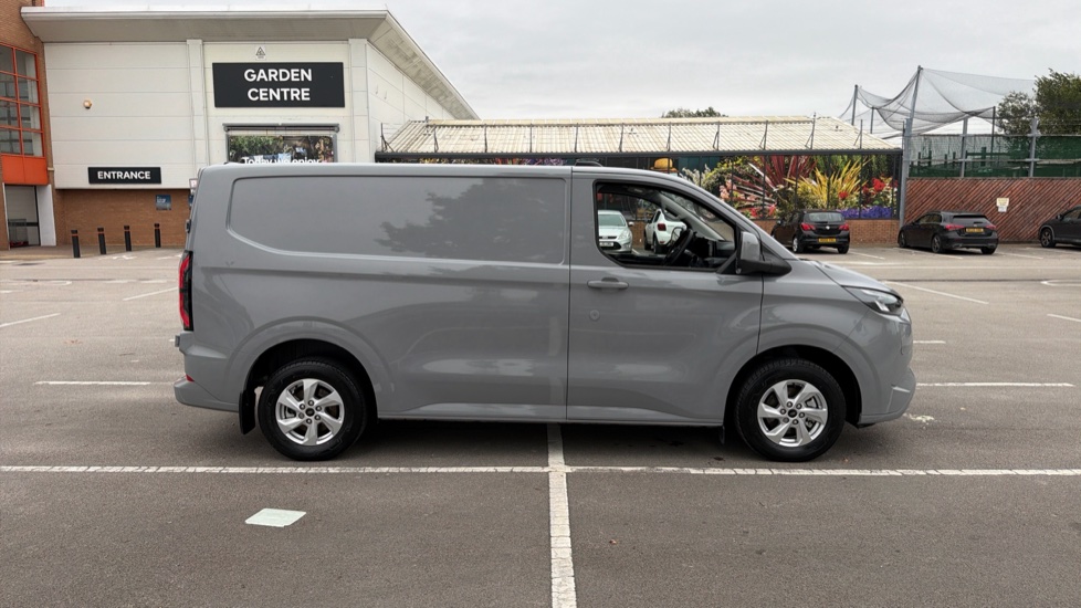 Ford Transit Custom E-320 L1 Rwd 160kW 65kWh H1 Van Limited Auto - Image 9
