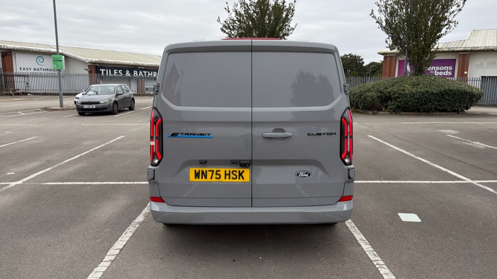 Ford Transit Custom E-320 L1 Rwd 160kW 65kWh H1 Van Limited Auto - Image 11