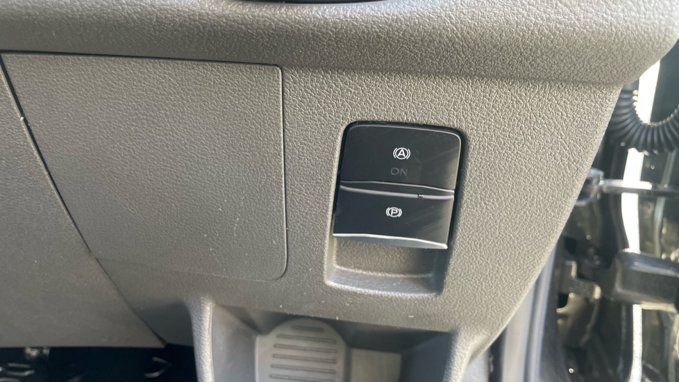 Ford Transit 350 L2 Diesel Fwd 2.0 EcoBlue 130ps H2 Limited Van Auto [8S] [Nav] - Image 27