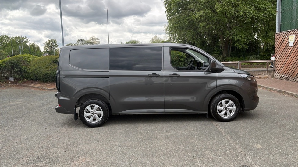 Ford Transit Custom 320 L1 Diesel Fwd 2.0 EcoBlue 136ps H1 Double Cab Van Limited Auto - Image 20