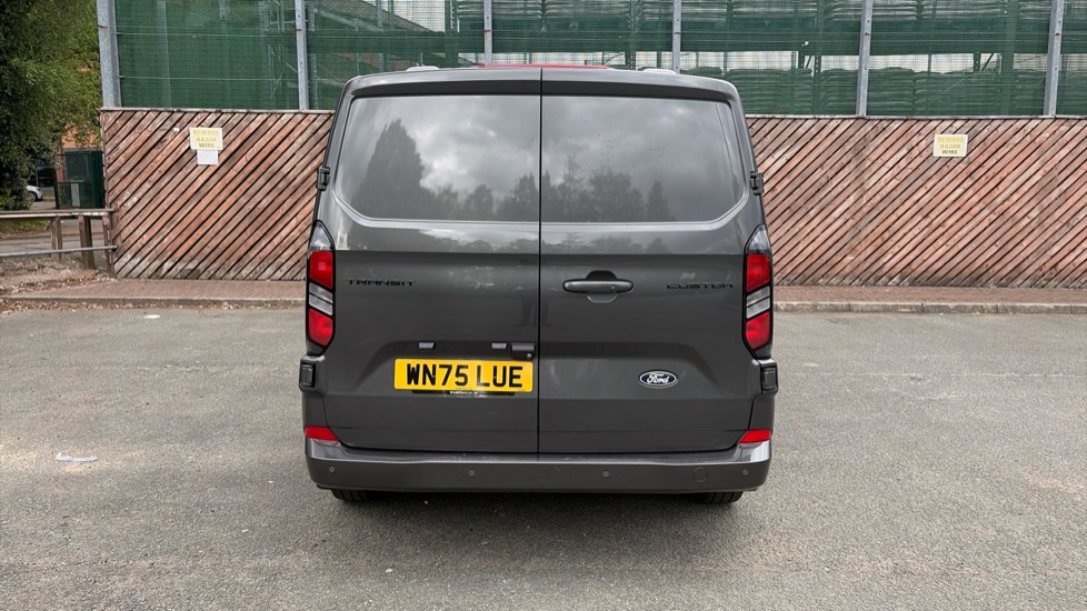 Ford Transit Custom 320 L1 Diesel Fwd 2.0 EcoBlue 136ps H1 Double Cab Van Limited Auto - Image 22