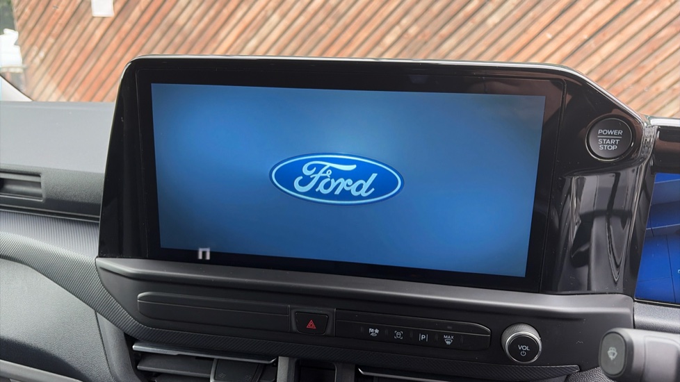 Ford Transit Custom 320 L1 Diesel Fwd 2.0 EcoBlue 136ps H1 Double Cab Van Limited Auto - Image 9