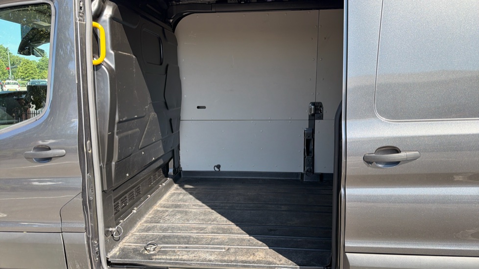 Ford Transit 350 L3 Diesel Fwd 2.0 EcoBlue 165ps H2 Limited Van Auto [Nav] - Image 16