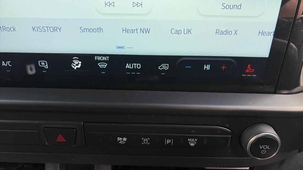 Ford Transit Custom 280 L1 Diesel Fwd 2.0 EcoBlue 136ps H1 Van Limited - Image 13