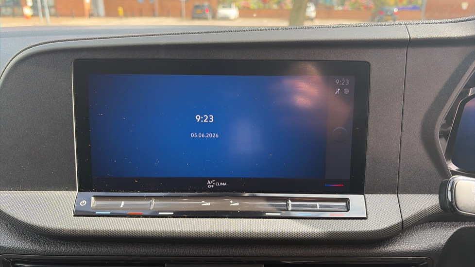 Ford Transit Connect 240 L2 Diesel 2.0 EcoBlue 122ps Trend Van Auto - Image 9