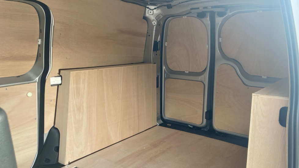 Ford Transit Connect 240 L2 Diesel 2.0 EcoBlue 122ps Trend Van Auto - Image 23
