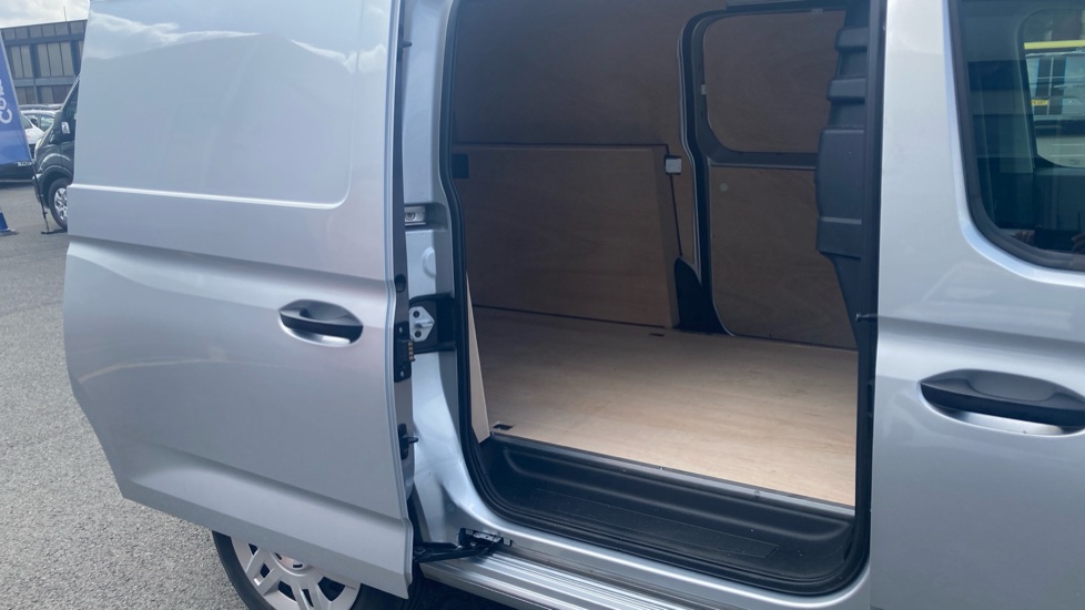 Ford Transit Connect 240 L2 Diesel 2.0 EcoBlue 122ps Trend Van Auto - Image 22