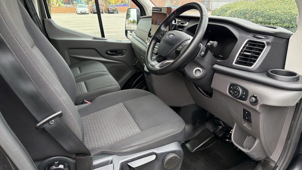 Ford Transit 350 L3 Diesel Fwd 2.0 EcoBlue 165ps H2 Limited Van Auto [Nav] - Image 4