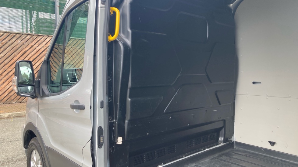 Ford Transit 350 L3 Diesel Fwd 2.0 EcoBlue 165ps H2 Limited Van Auto [Nav] - Image 18