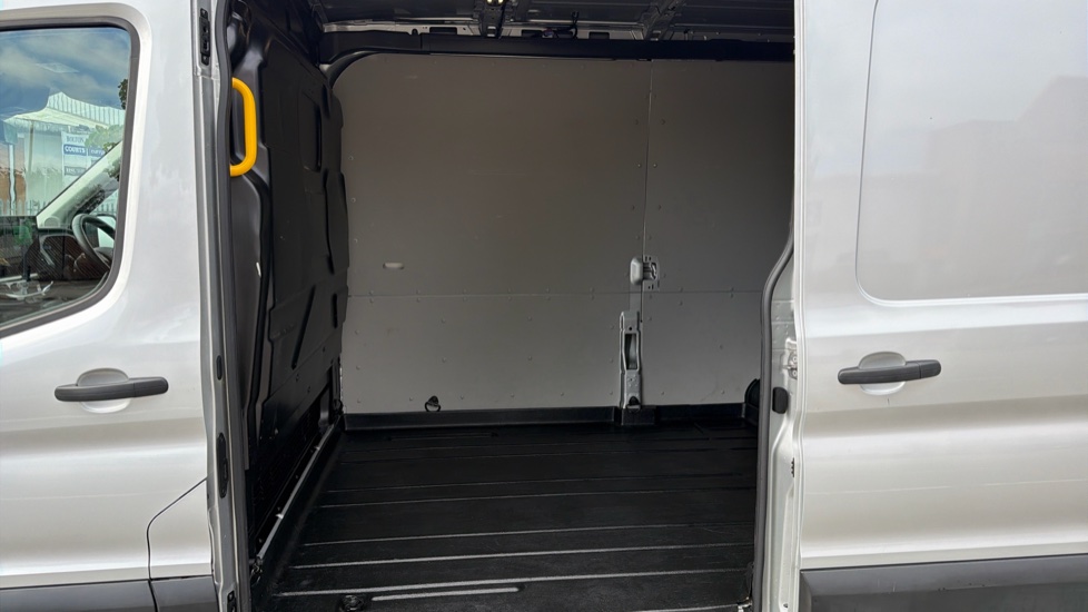 Ford Transit 350 L3 Diesel Fwd 2.0 EcoBlue 165ps H2 Limited Van Auto [Nav] - Image 16