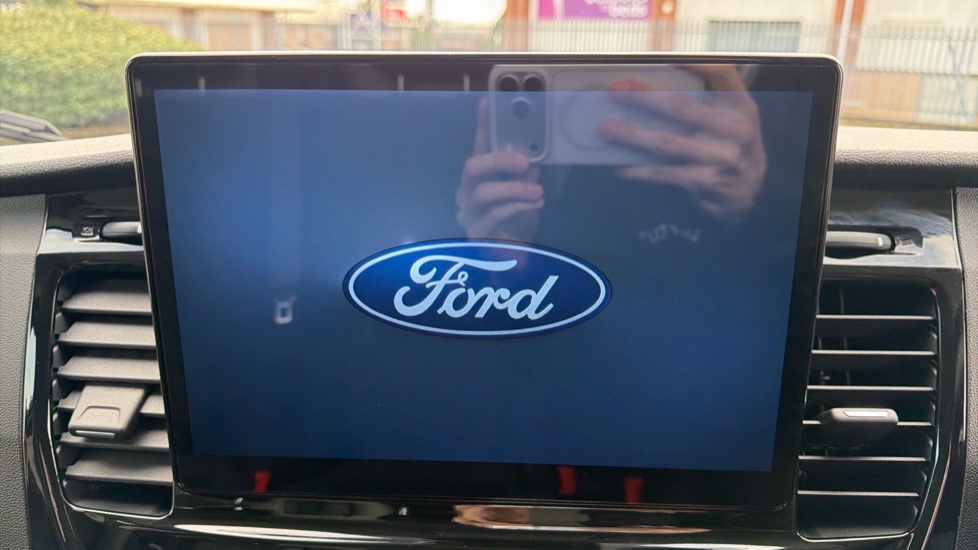 Ford Transit 350 L3 Diesel Fwd 2.0 EcoBlue 165ps H2 Limited Van Auto [Nav] - Image 9