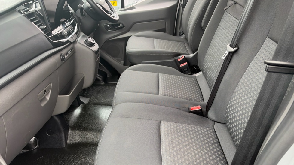 Ford Transit 350 L3 Diesel Fwd 2.0 EcoBlue 165ps H2 Limited Van Auto [Nav] - Image 15