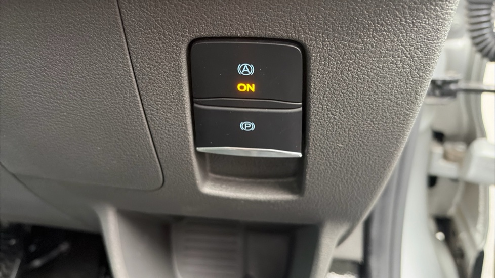 Ford Transit 350 L3 Diesel Fwd 2.0 EcoBlue 165ps H2 Limited Van Auto [Nav] - Image 29