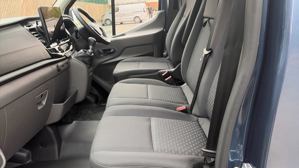 Ford Transit 350 L3 Diesel Fwd 2.0 EcoBlue 165ps H2 Limited Van [Nav] - Image 13