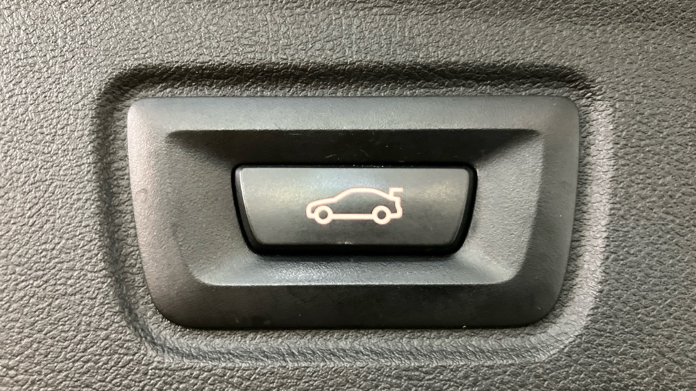 BMW 4 Series 420i M Sport 5dr Step Auto Petrol Hatchback - Image 41