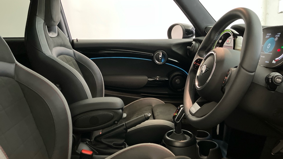 MINI Hatchback 2.0 Cooper S Sport Premium 3dr Auto Petrol Hatchback - Image 15