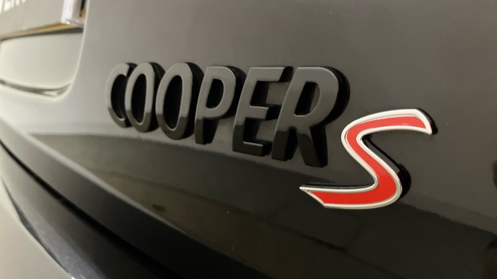 MINI Hatchback 2.0 Cooper S Sport Premium 3dr Auto Petrol Hatchback - Image 27