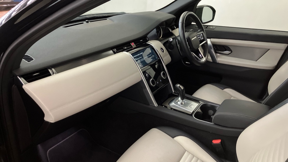 Land Rover Discovery Sport 2.0 D200 Urban Edition 5dr Auto [5 Seat] Diesel Station Wagon - Image 2