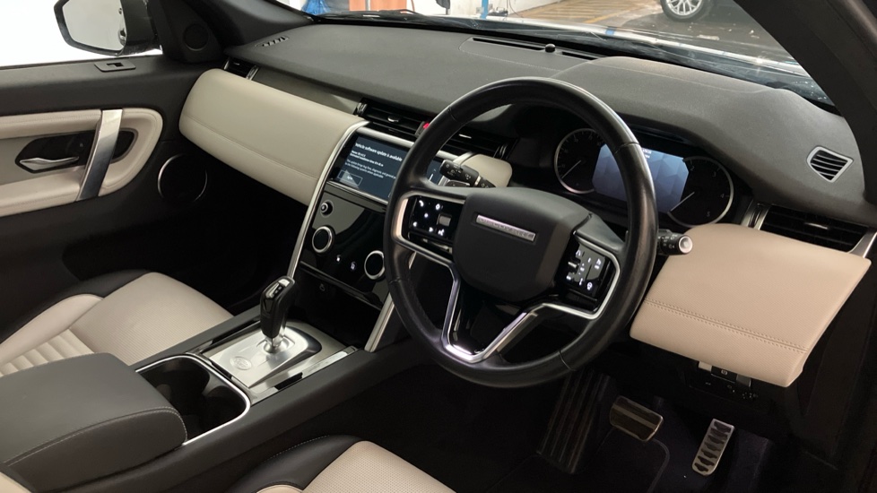 Land Rover Discovery Sport 2.0 D200 Urban Edition 5dr Auto [5 Seat] Diesel Station Wagon - Image 6