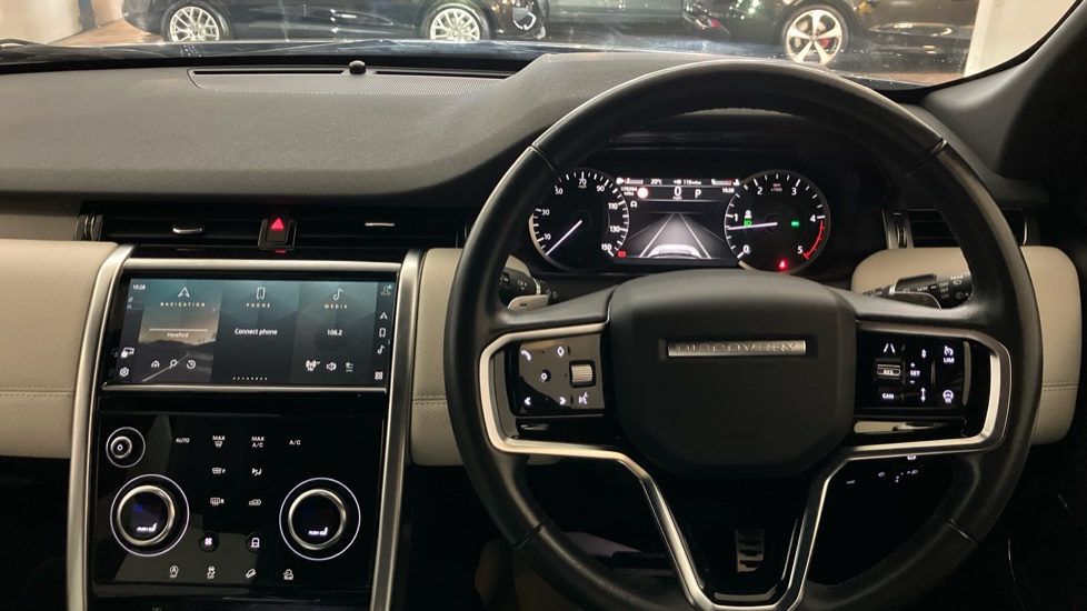 Land Rover Discovery Sport 2.0 D200 Urban Edition 5dr Auto [5 Seat] Diesel Station Wagon - Image 10