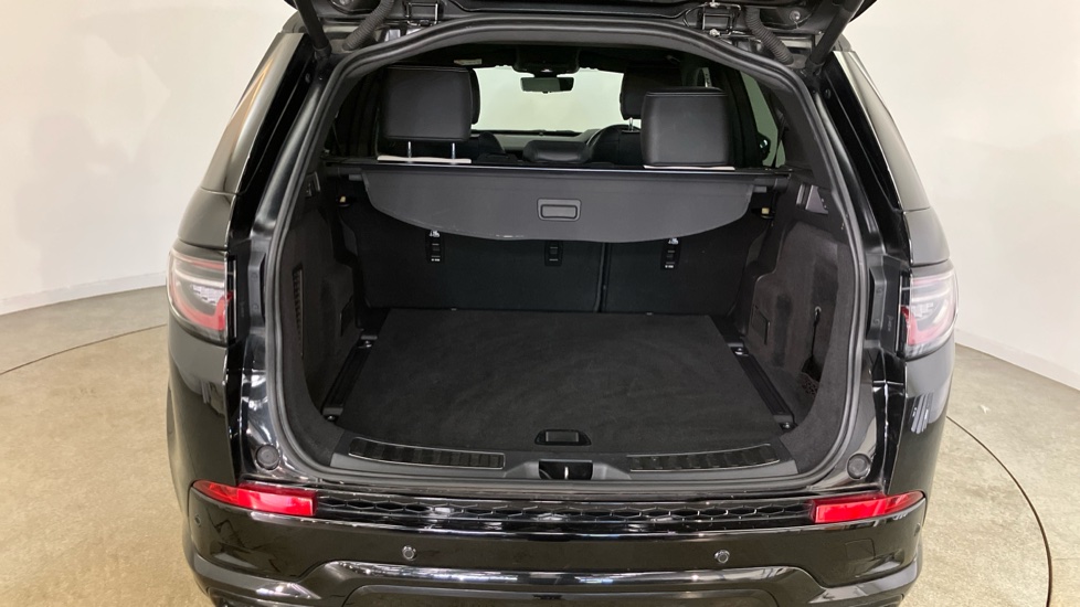 Land Rover Discovery Sport 2.0 D200 Urban Edition 5dr Auto [5 Seat] Diesel Station Wagon - Image 20
