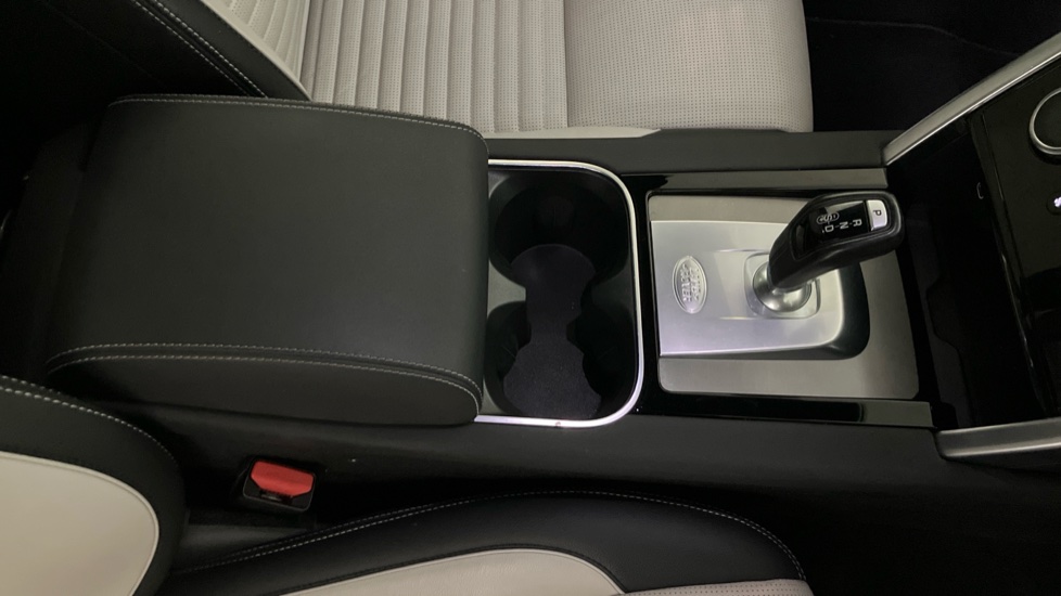 Land Rover Discovery Sport 2.0 D200 Urban Edition 5dr Auto [5 Seat] Diesel Station Wagon - Image 26