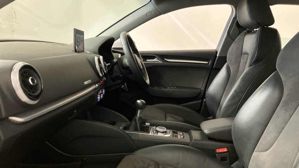 Audi A3 35 TFSI Sport 5dr Petrol Hatchback - Image 21
