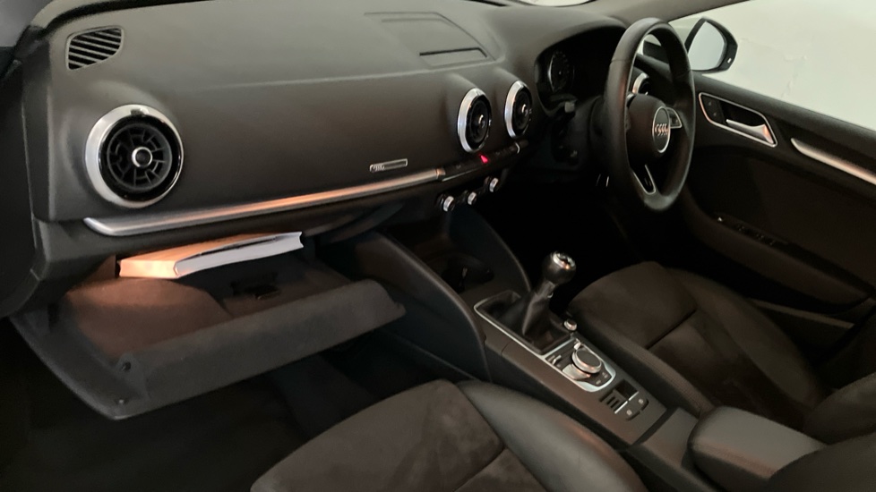 Audi A3 35 TFSI Sport 5dr Petrol Hatchback - Image 41