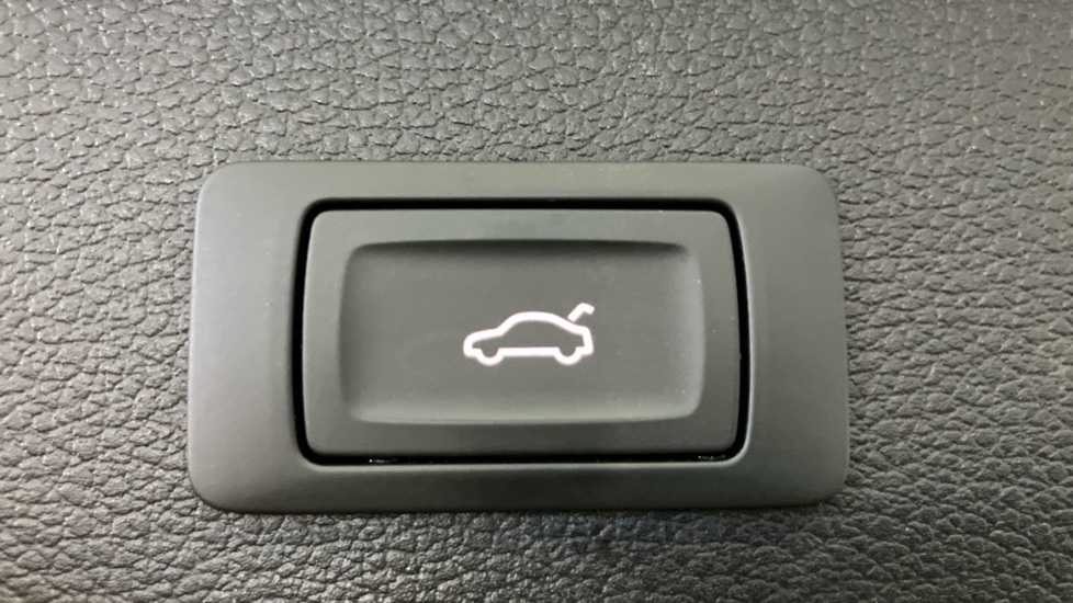 Audi Q2 35 TFSI Sport 5dr Petrol Estate - Image 39