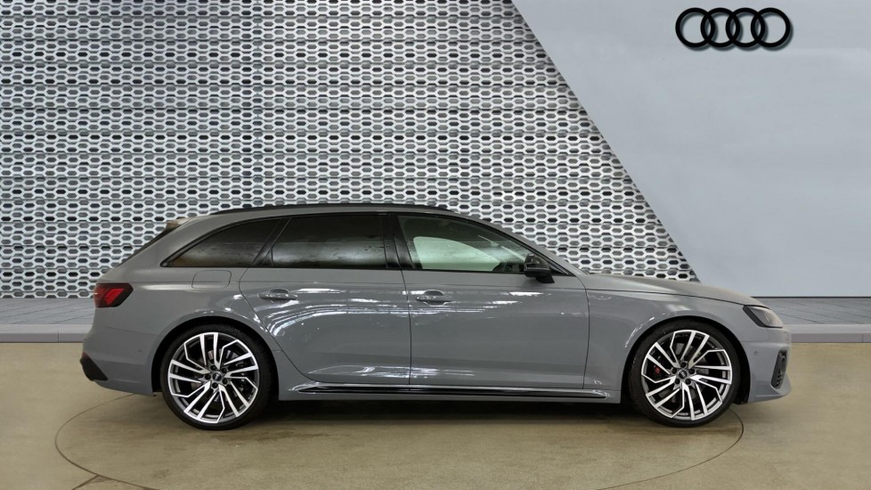 Audi RS4 RS 4 TFSI Quattro Vorsprung 5dr Tiptronic Petrol Estate - Image 4