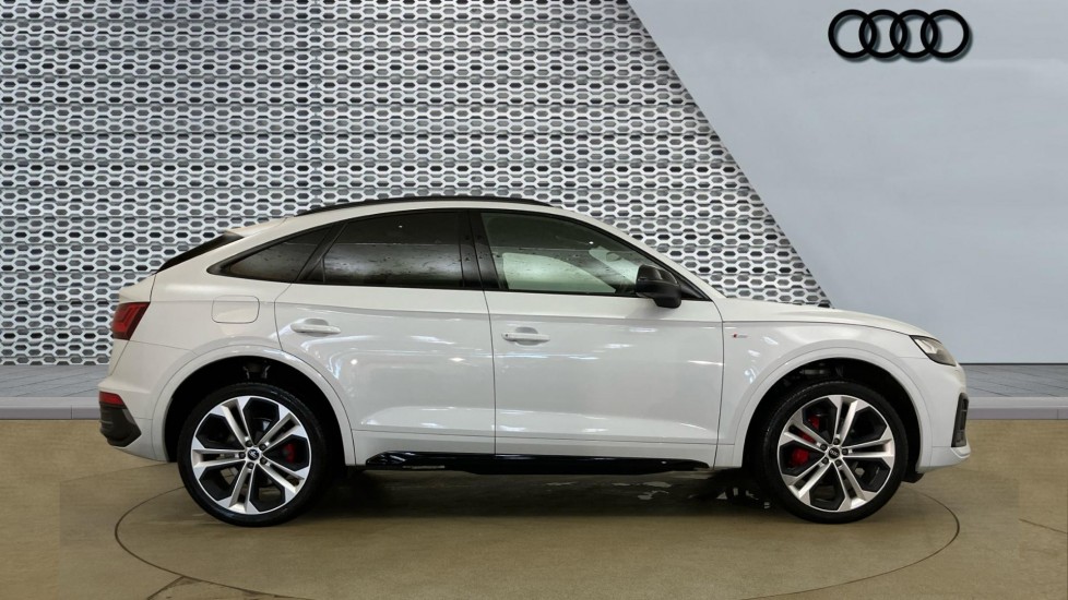 Audi Q5 45 TFSI Quattro Edition 1 5dr S Tronic Petrol Estate - Image 4
