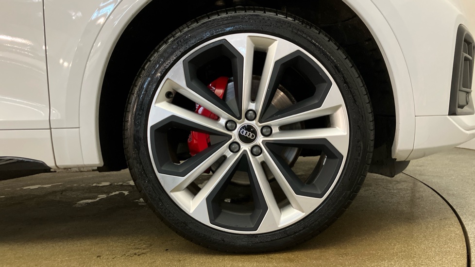 Audi Q5 45 TFSI Quattro Edition 1 5dr S Tronic Petrol Estate - Image 5