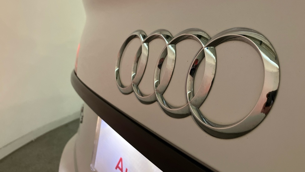 Audi Q5 45 TFSI Quattro Edition 1 5dr S Tronic Petrol Estate - Image 30
