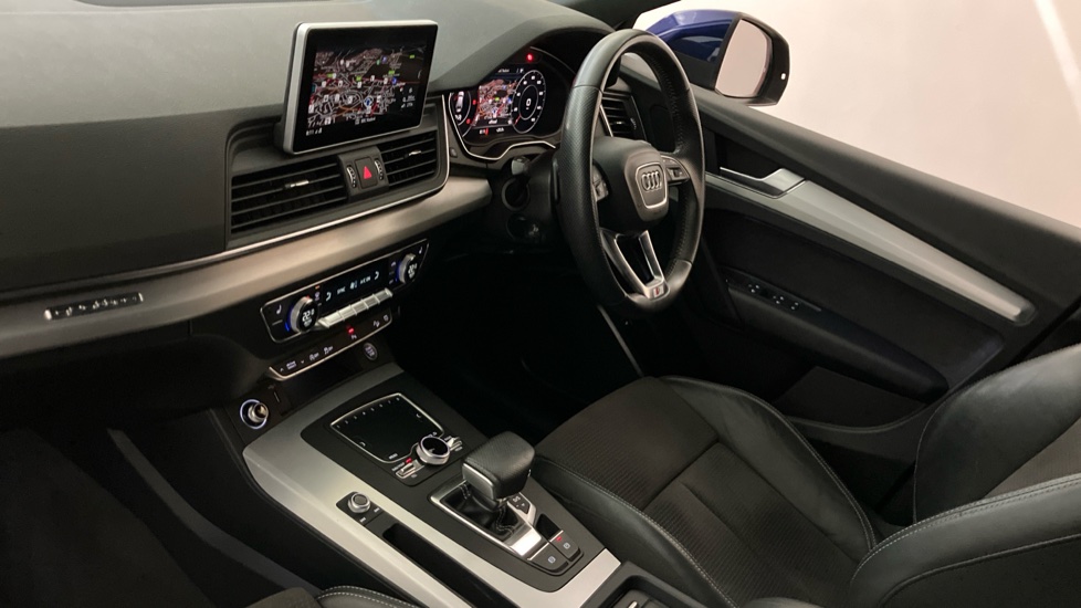 Audi Q5 40 TDI Quattro S Line 5dr S Tronic Diesel Estate - Image 2