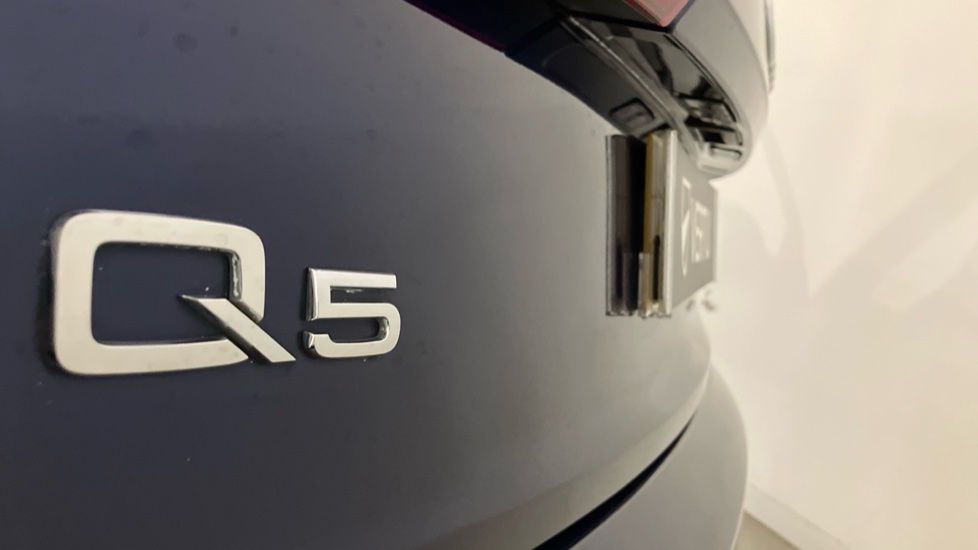 Audi Q5 40 TDI Quattro S Line 5dr S Tronic Diesel Estate - Image 30
