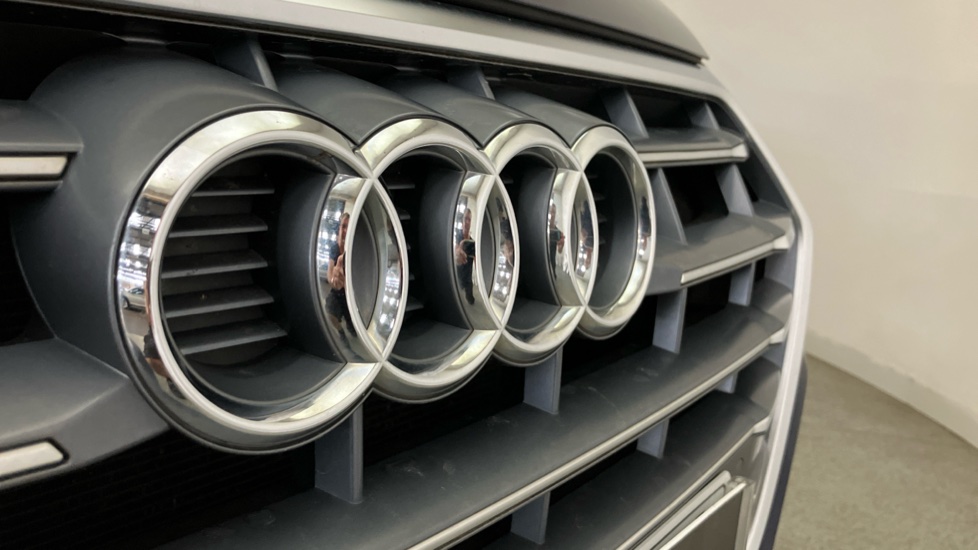 Audi Q5 40 TDI Quattro S Line 5dr S Tronic Diesel Estate - Image 34