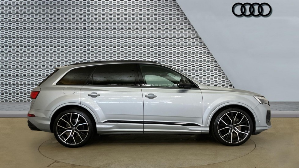 Audi Q7 SQ7 TFSI Quattro Black Ed 5dr Tiptronic Petrol Estate - Image 4
